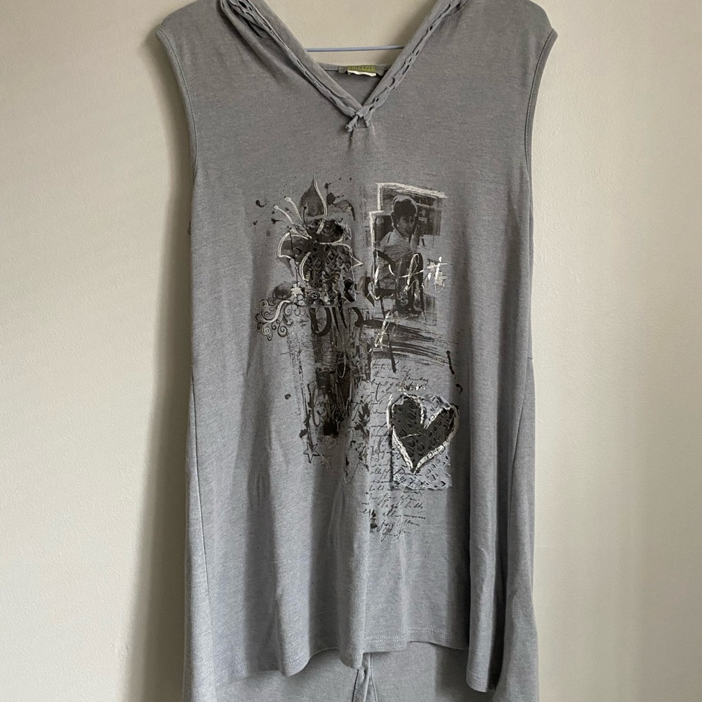 Gray Sleeveless Hooded Top